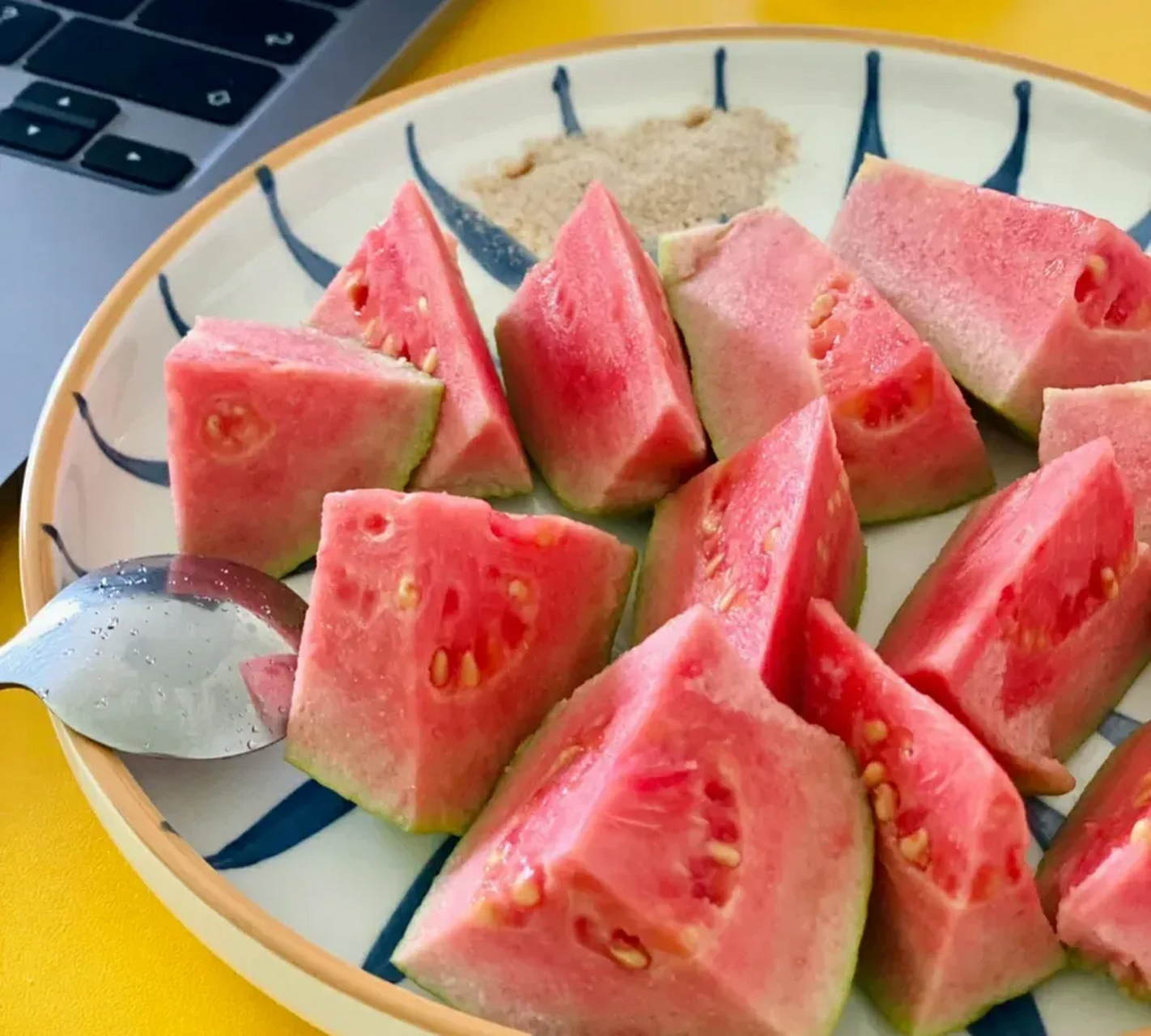 谁还记得周星驰电影里的那句口头禅:  "香蕉你个芭乐!