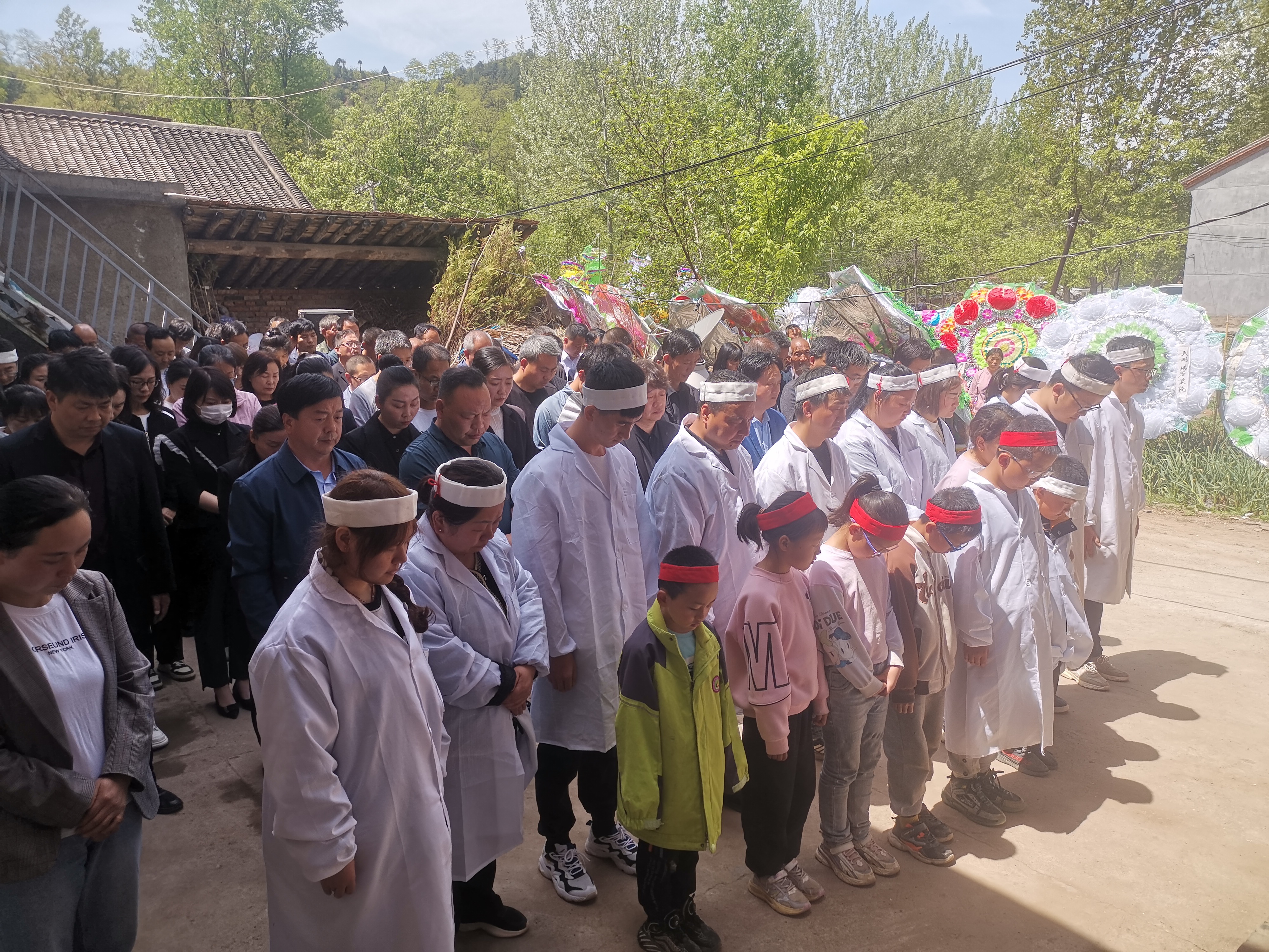 【快讯】2024年4月25日,商州区第五小学总务主任王波老师遗体告别仪式