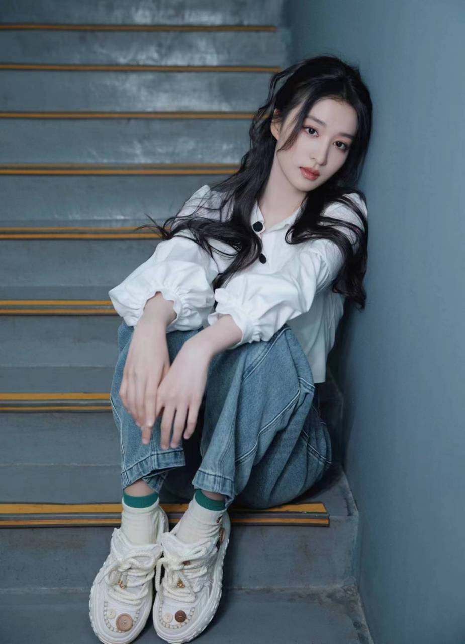 陈意涵老公也管不住她,就只能让她晚上必须回家. 2.