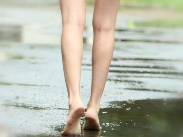 [心]鞋子湿了,只能光脚脚回家了[心]