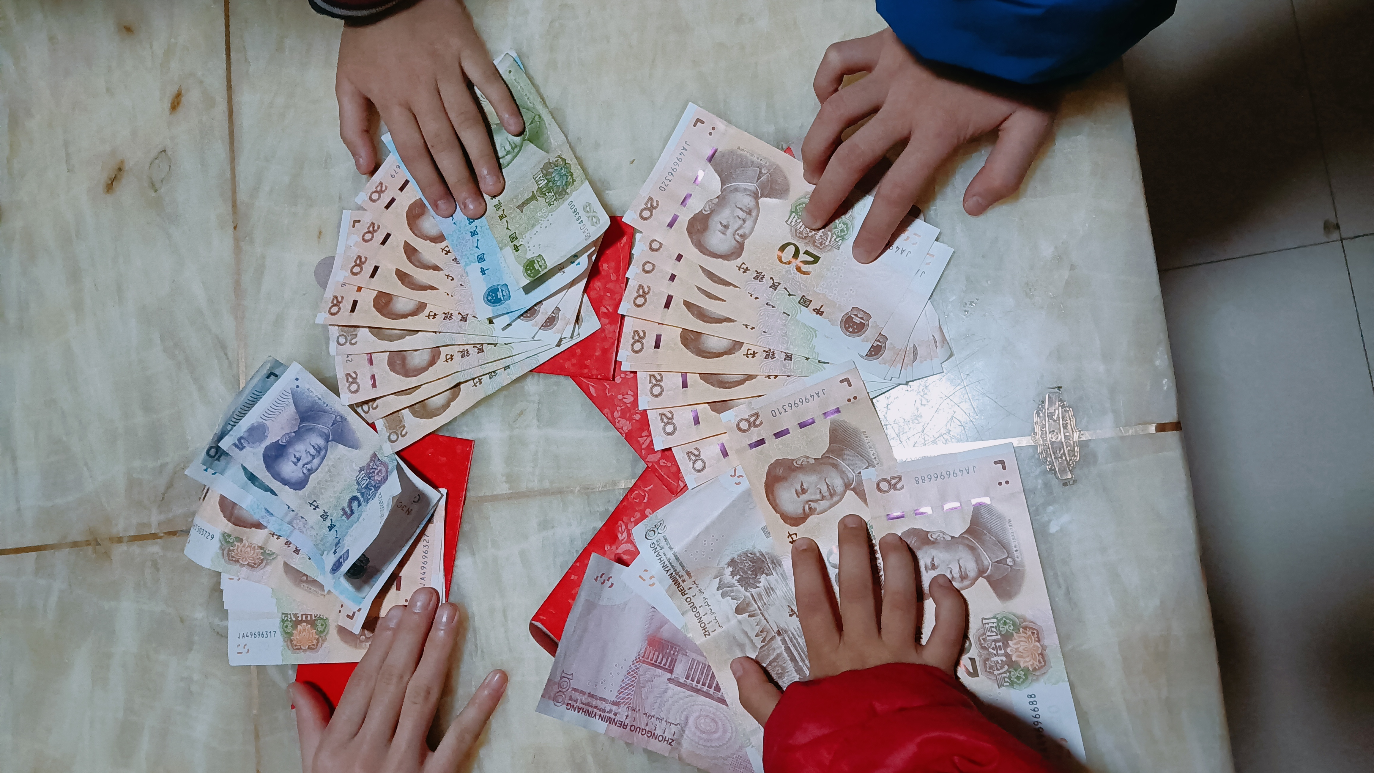 初中生一小时50元：教育投资还是过度消费的思考