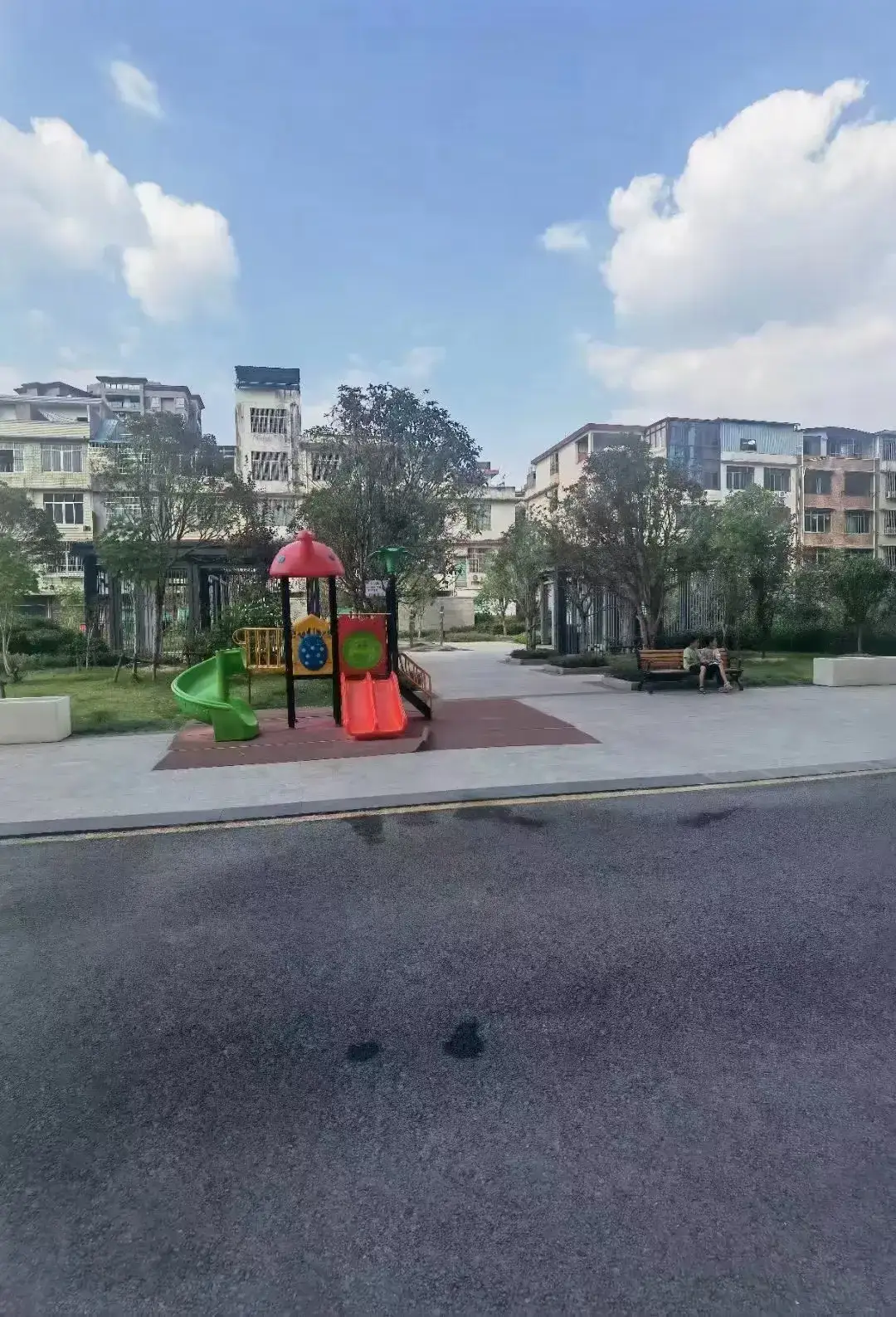 人生是一本书 有的写得精彩,有的写得平庸 有的