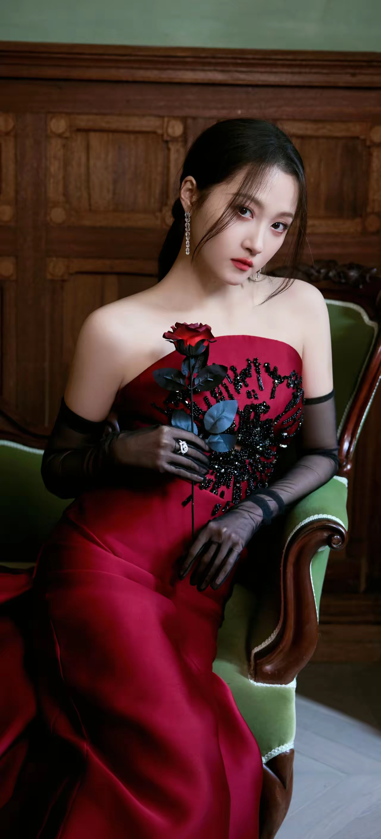 关晓彤暗黑玫瑰