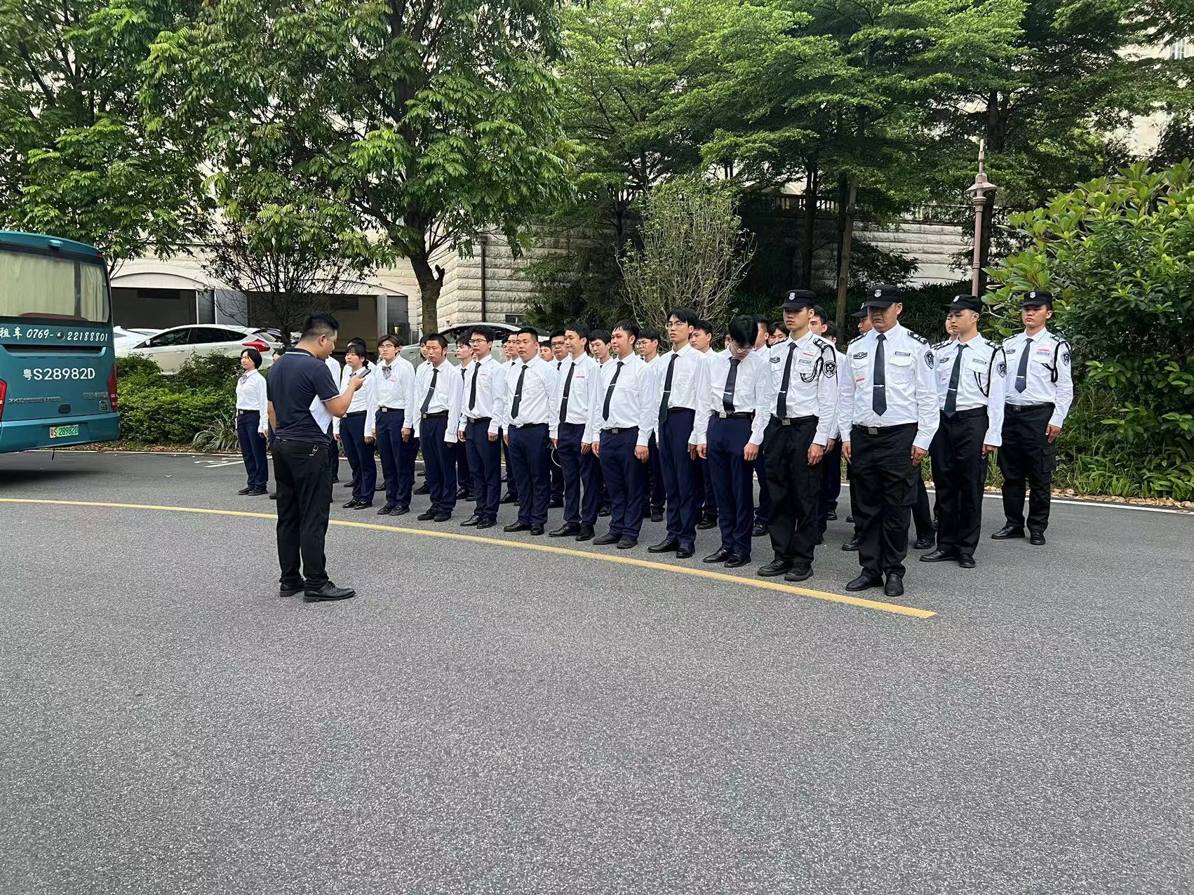 物业保安服务：守护家园的安全防线