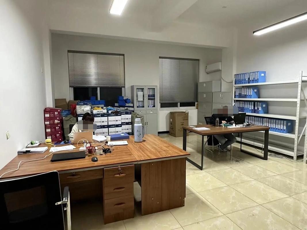 工程部办公室图片实景项目部资料室苏州水利局办公室建筑工程工地项目