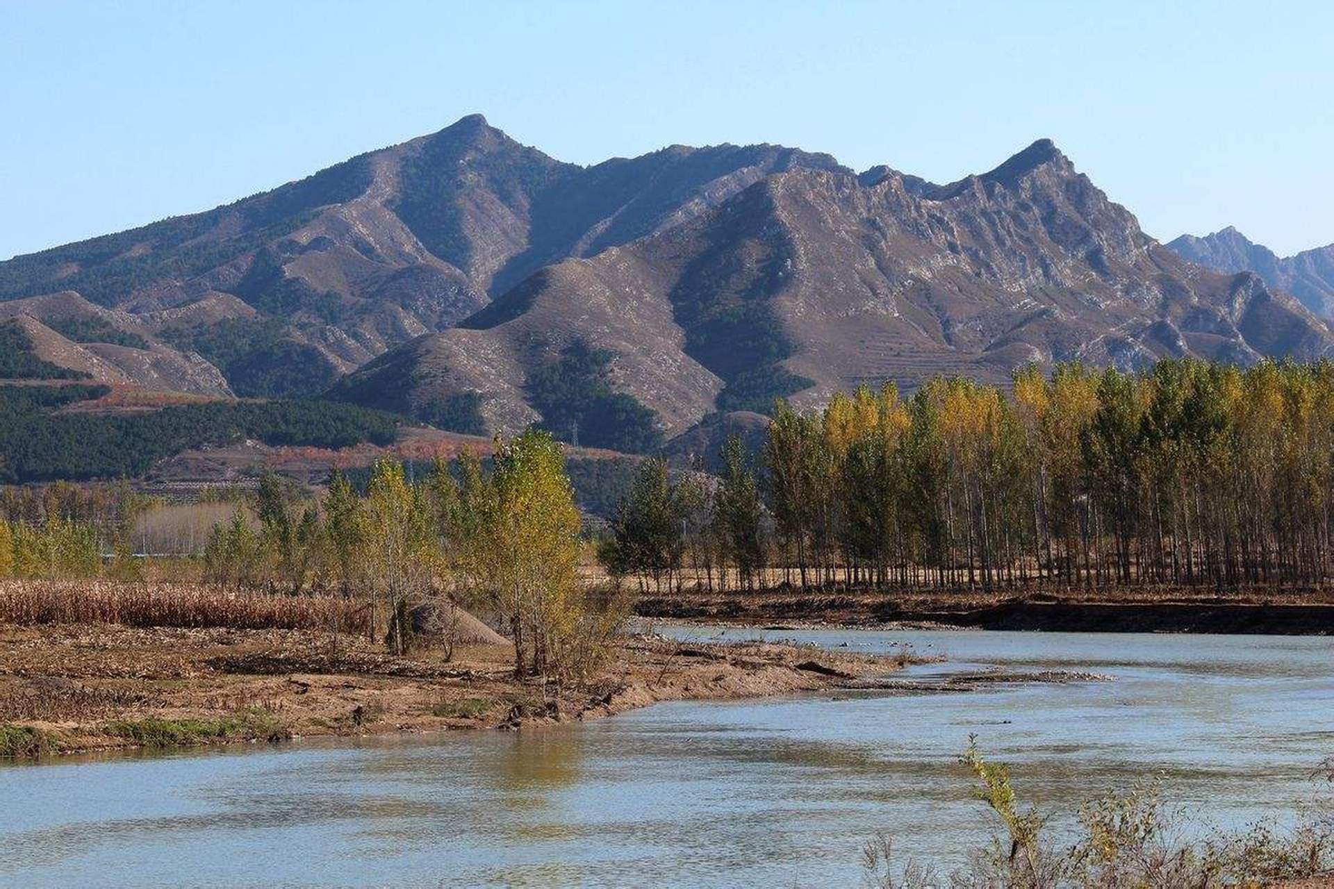 旅行# #地名# 辽宁朝阳的阎王鼻子水库:最吓人的地名,最美丽的风景.