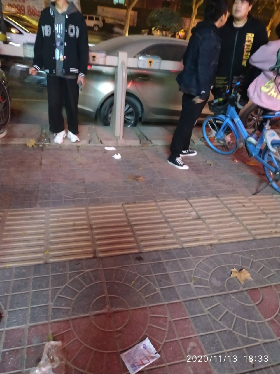 西安信德中学黑帮,火拼进行时