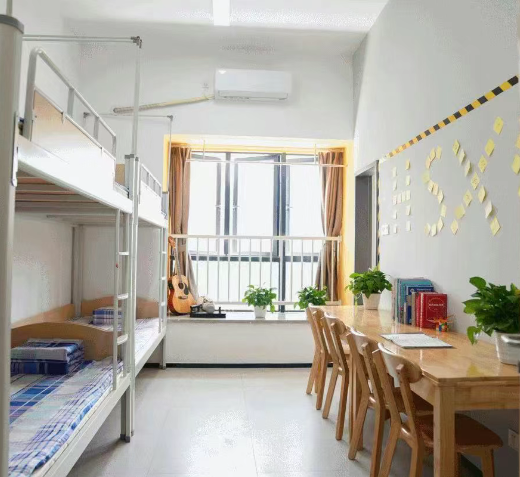 红山中学宿舍条件,竟然这么好?