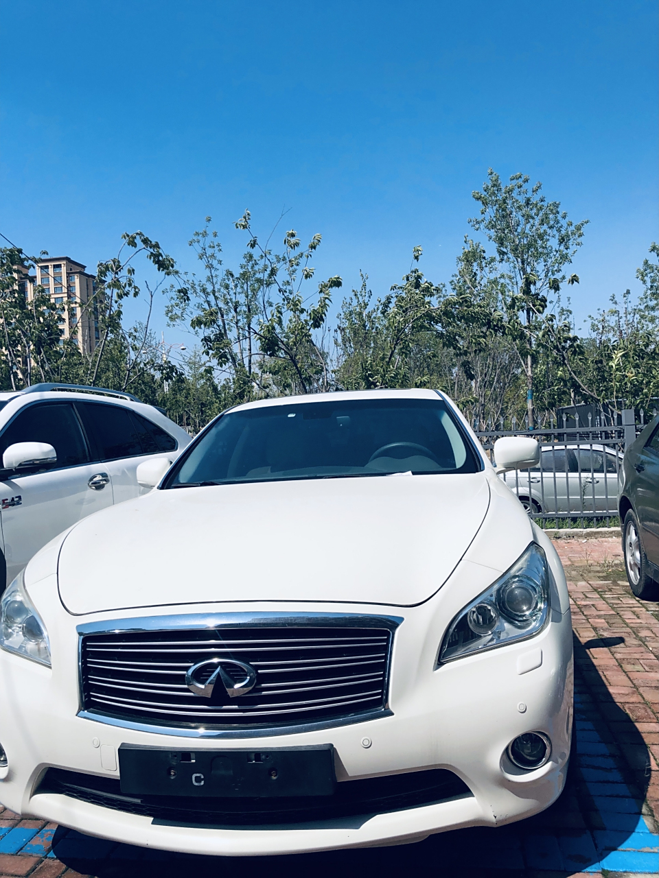 出售12年英菲尼迪m25