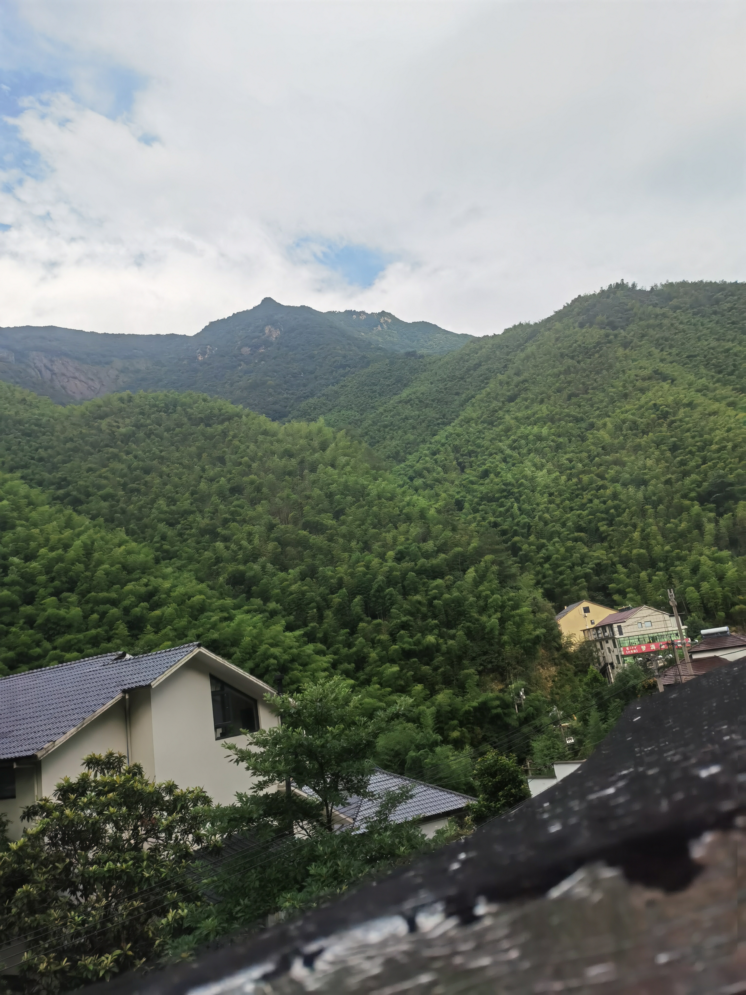 黄浦江源头位于浙江安吉浙北大峡谷