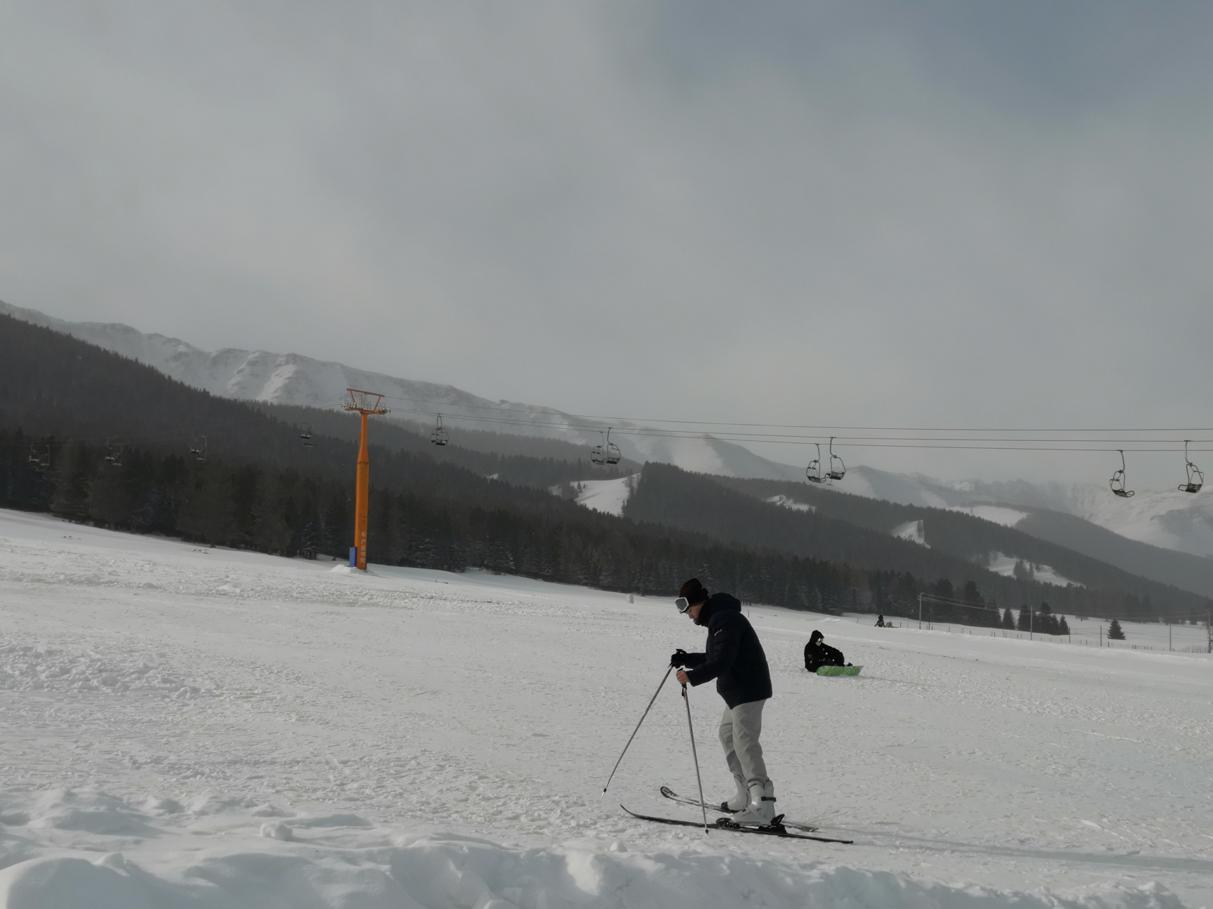 哈密红星乐园滑雪场图片