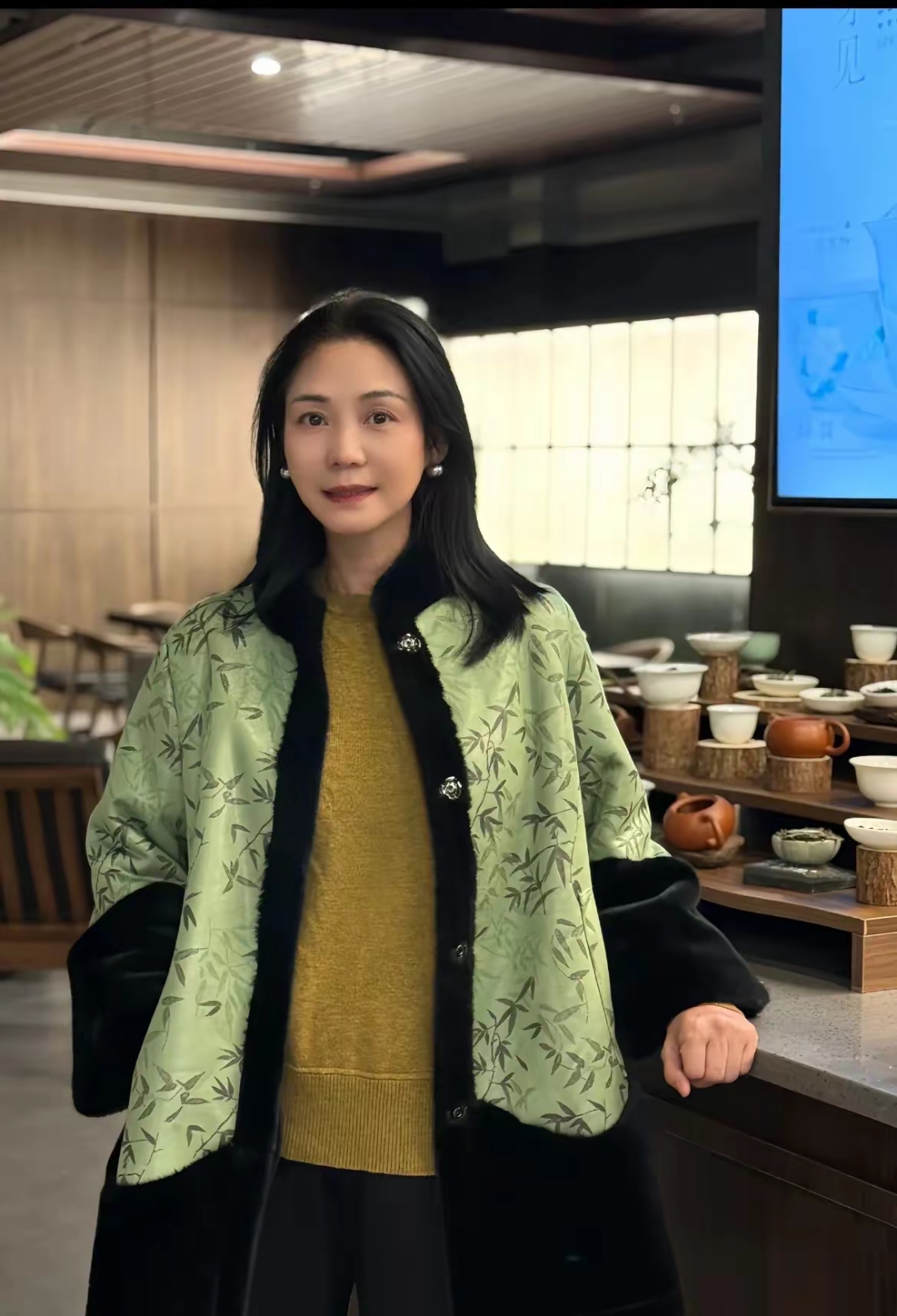 最喜欢的情人,白天各忙各的,有空就聊一下,需要见