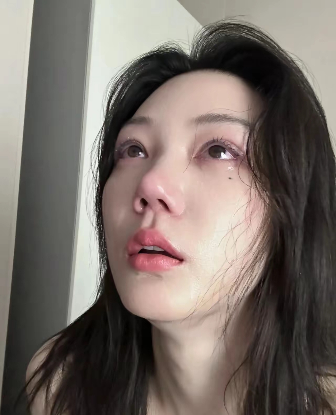 大家帮我分析分析,老公这样的行为是不是出轨了?