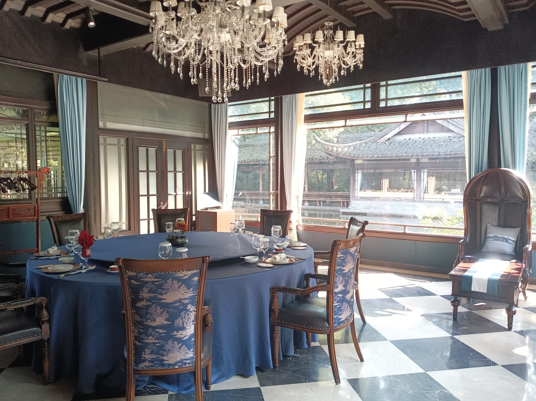 打卡西湖乾园·魏庐(花港观鱼店)[苦笑]