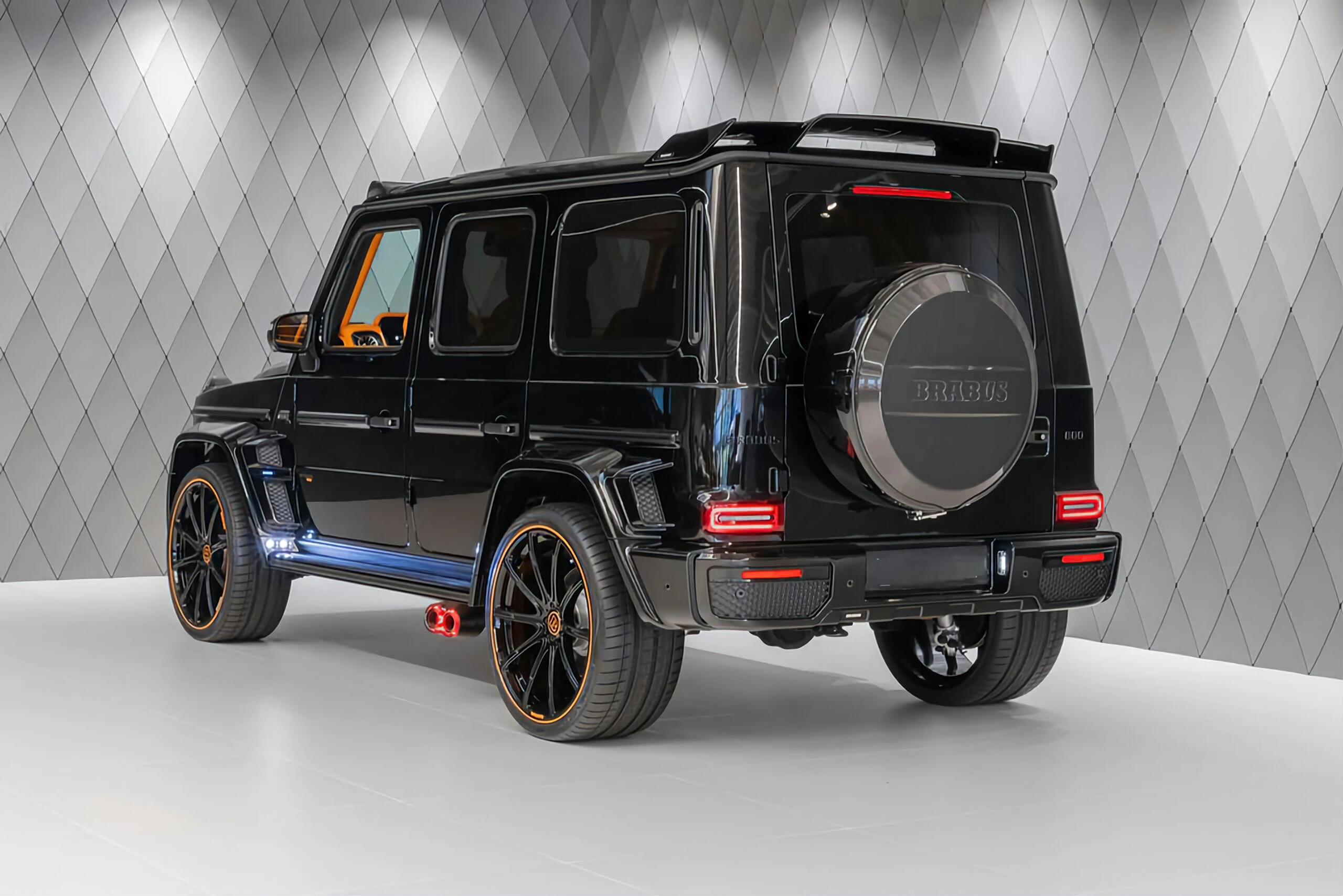 知识校园# #车评#   0799 豪车鉴赏 | 巴博斯&奔驰g800 9591