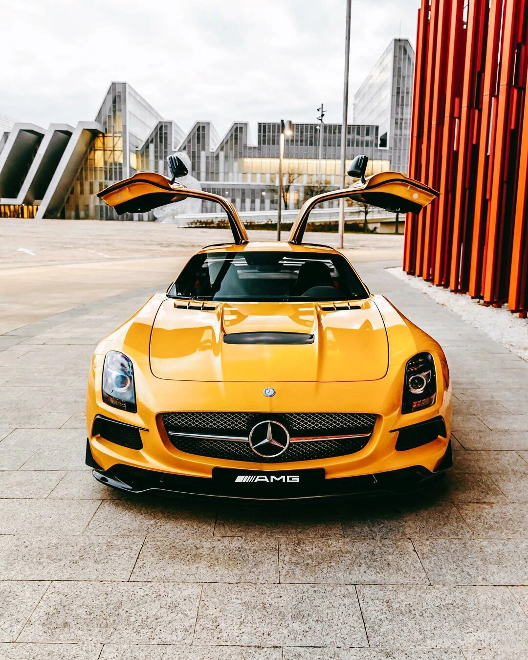 车评# #知识校园#   0799 奔驰amg sls:经典鸥翼,跑车艺术的传承