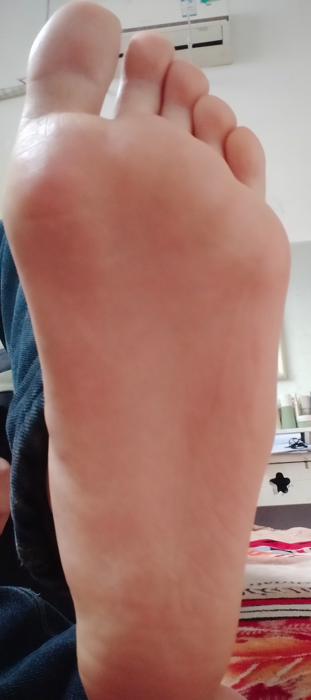 六年级男孩脚