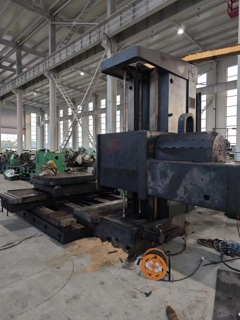 全新未用中捷ah110镗床到货,一次也没用过哦!四导轨行程1.