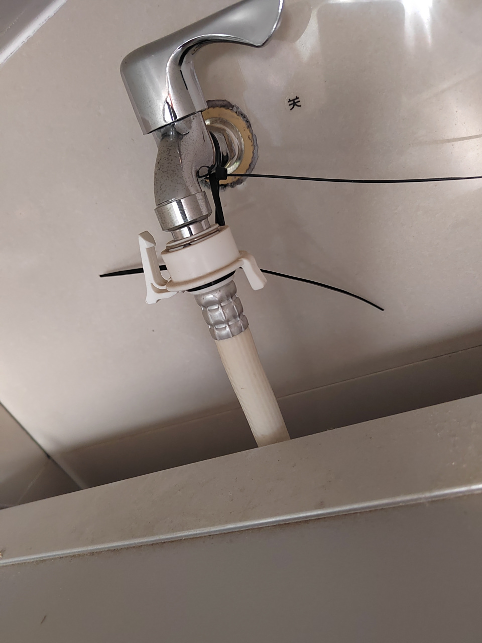 防止洗衣机水管脱落,这招管用吗?