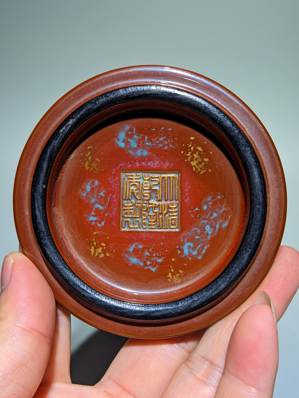 清,古铜釉浮雕描金夔凤纹花觚