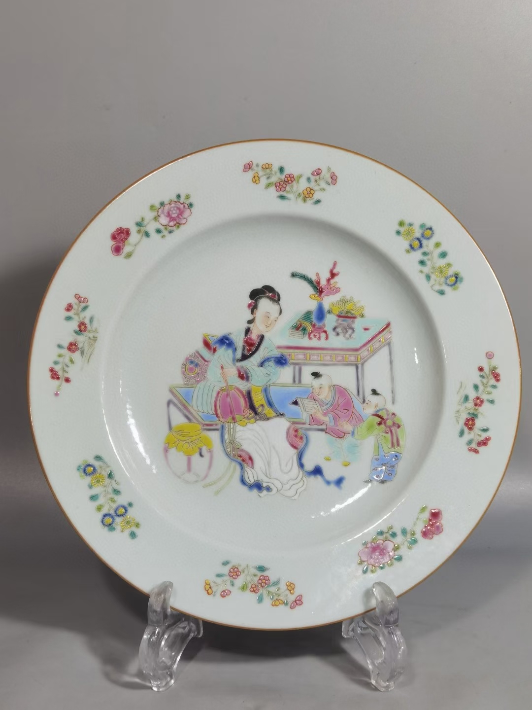 清,粉彩三娘教子折沿盘 回流瓷#瓷器# #瓷器收藏# #瓷器鉴赏# #古董