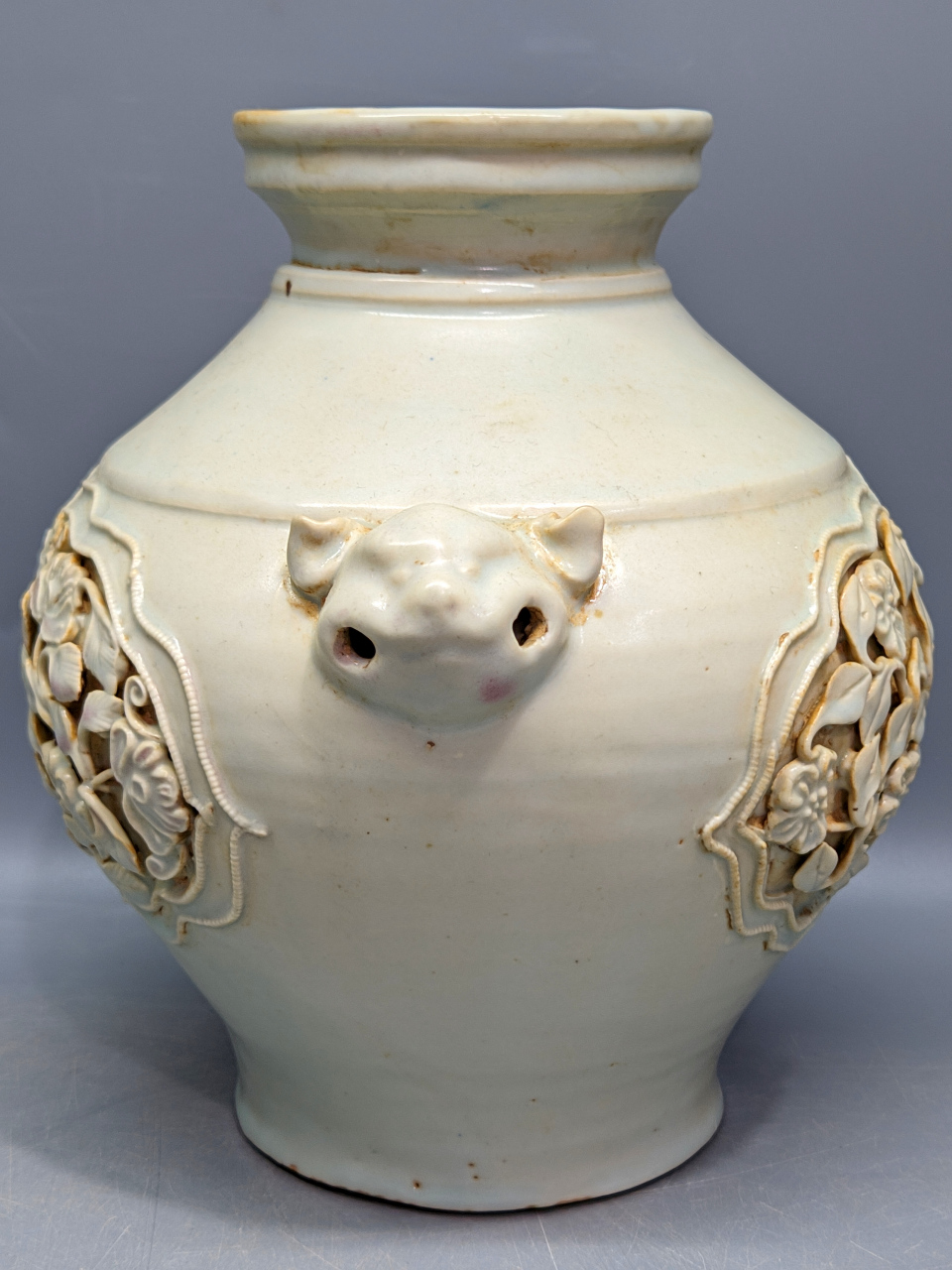 枢府釉捏花兽耳罐