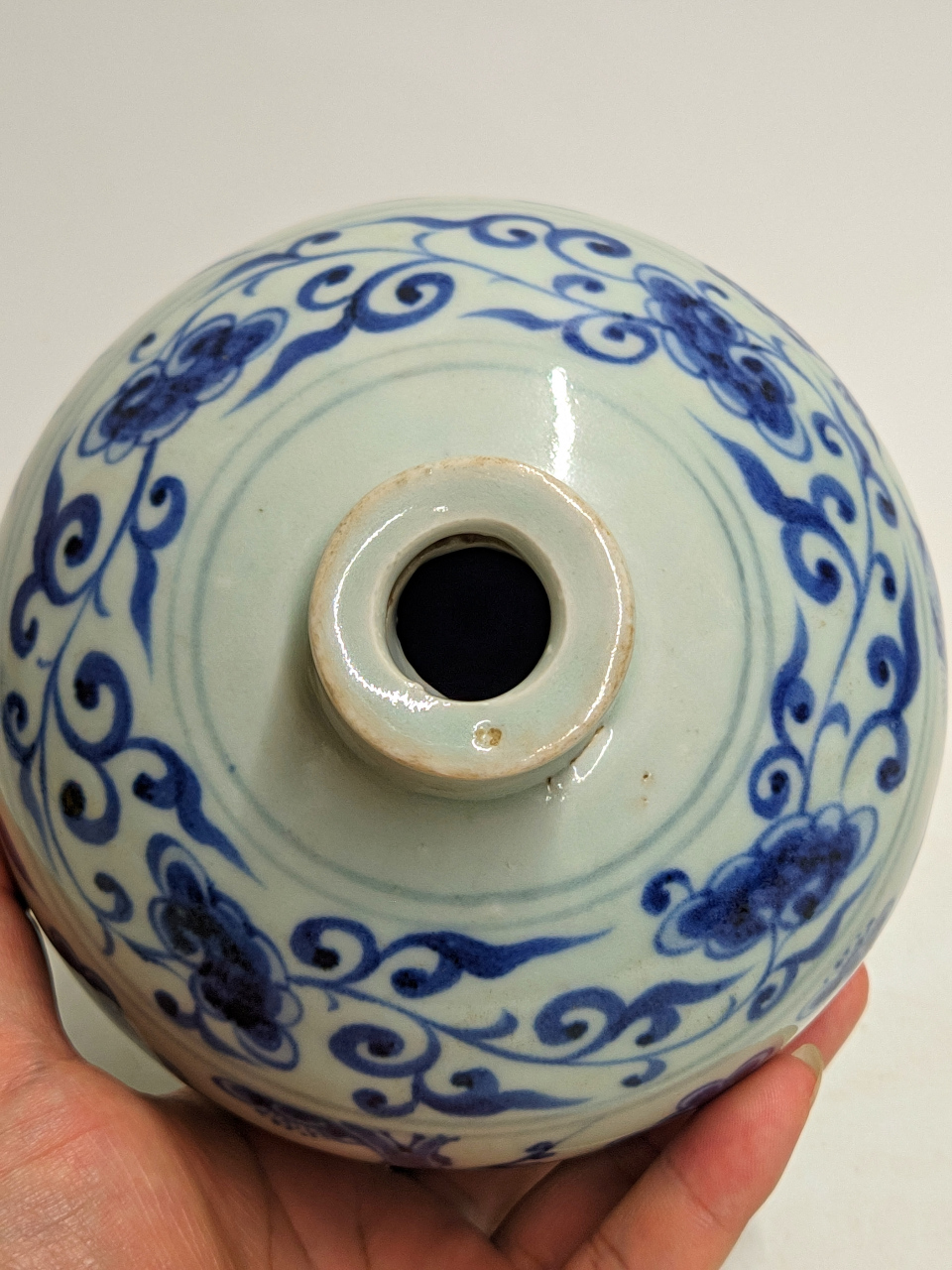 青花岁寒三友梅瓶