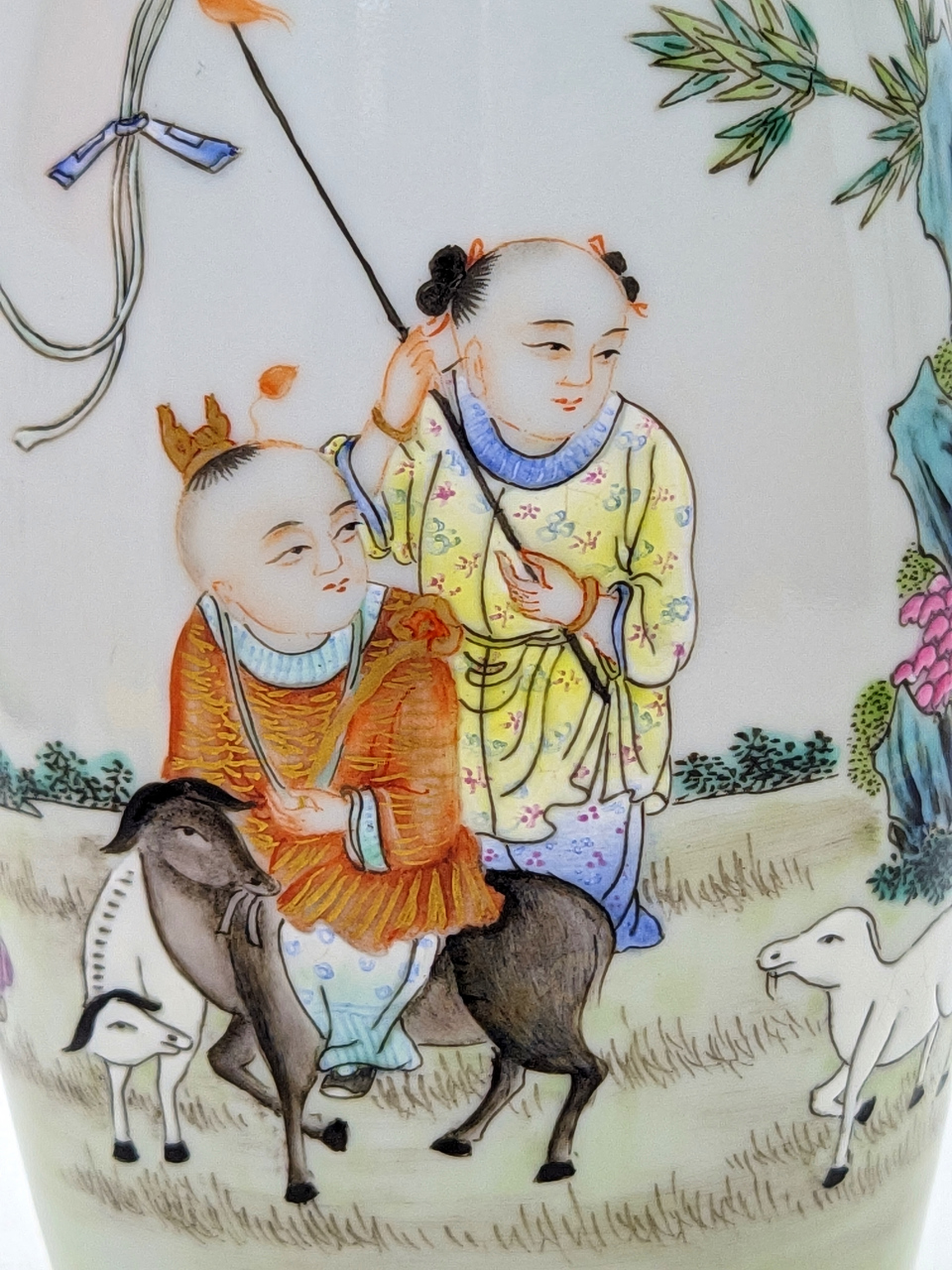 民国,粉彩婴戏图橄榄尊#瓷器收藏# #瓷器# #古董古玩收藏# #瓷器鉴赏