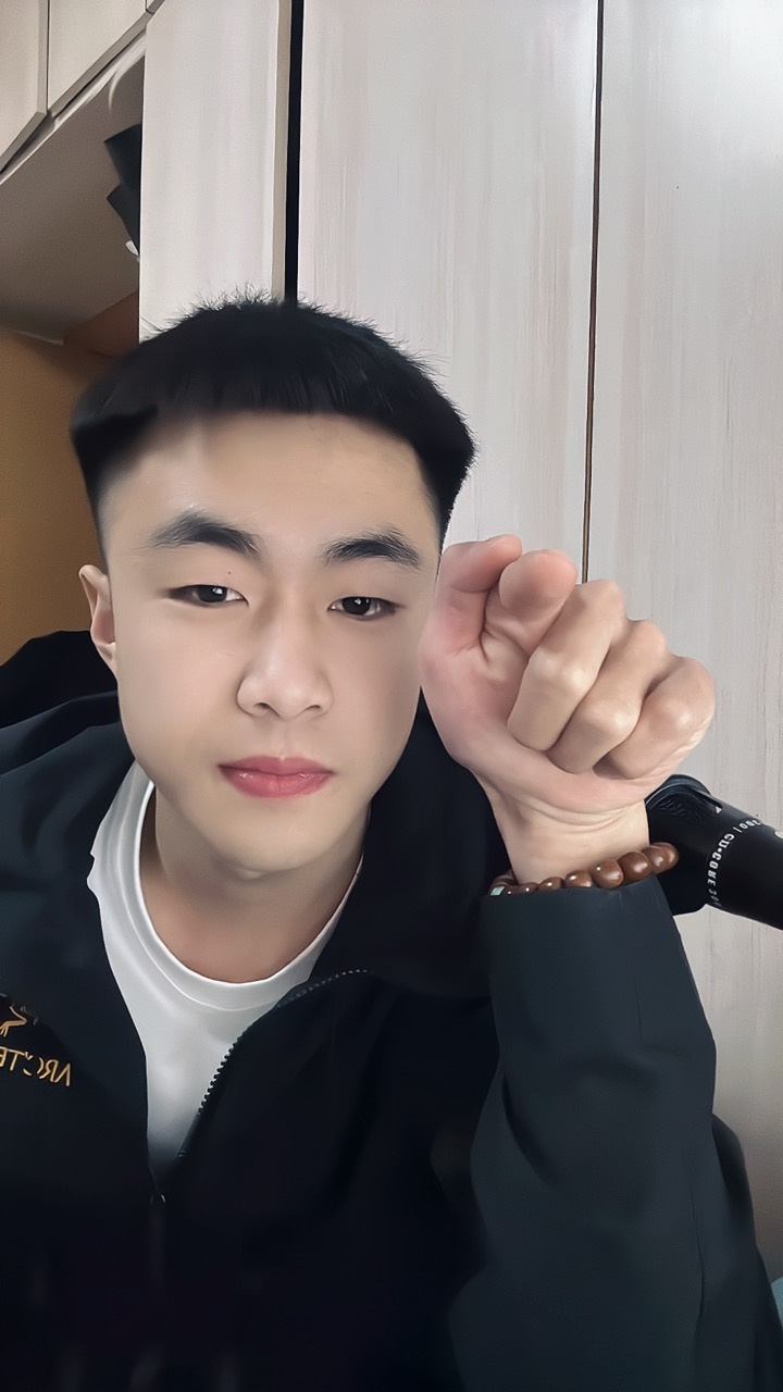 快手钱百万快手主播钱百万以才艺表演吸引1