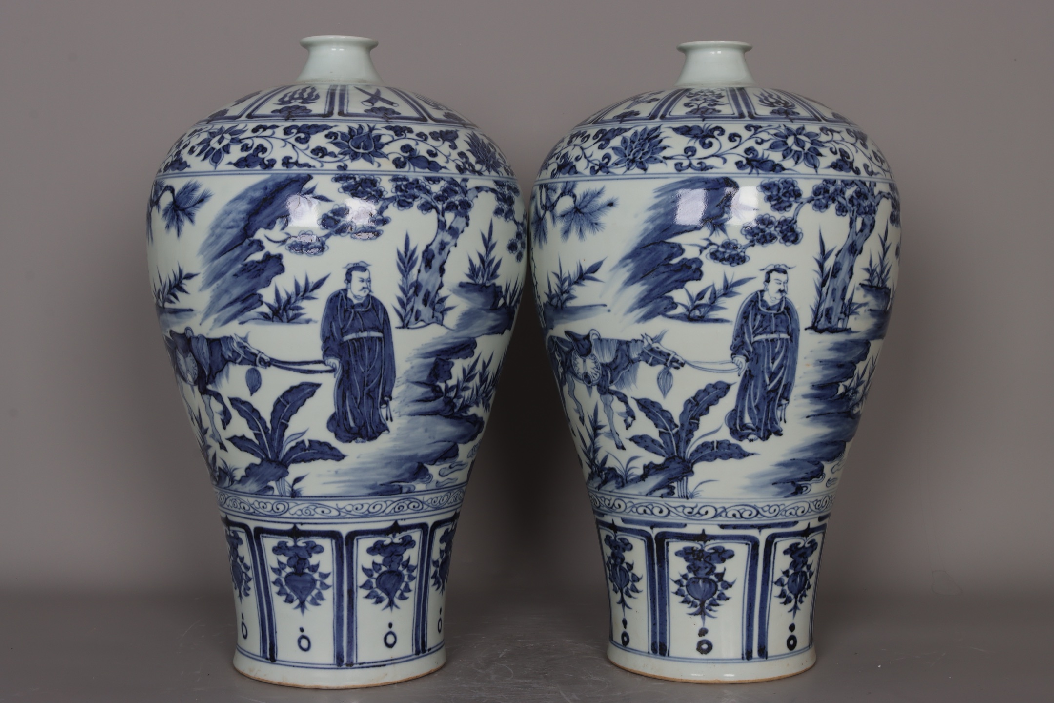 元,青花萧何月下追韩信人物梅瓶一对,高43厘米,口径5