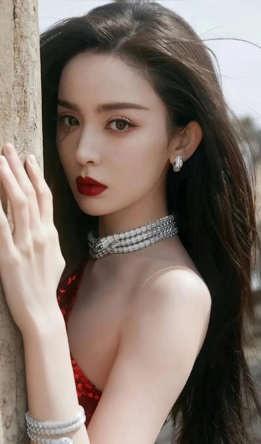 分享侧脸高颜值大美女