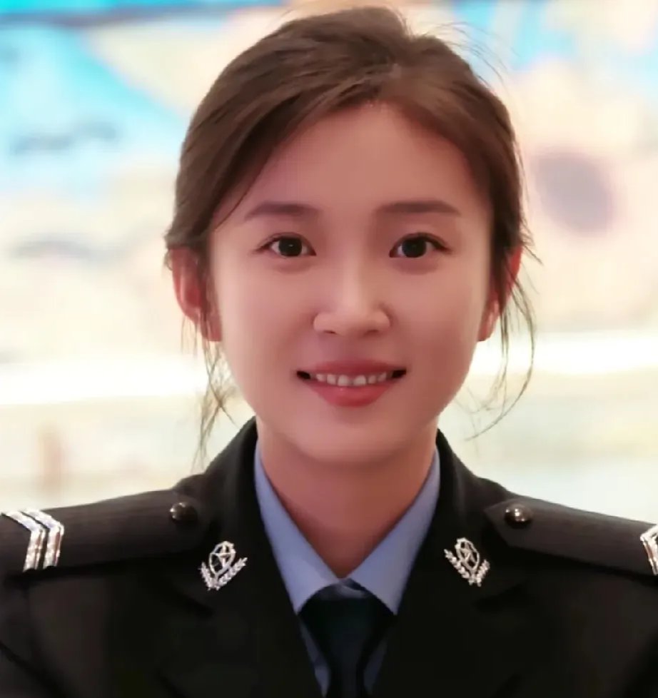 警察真人女孩子头像程翰的女民警照片中国女警花坏人警察警察女图片她