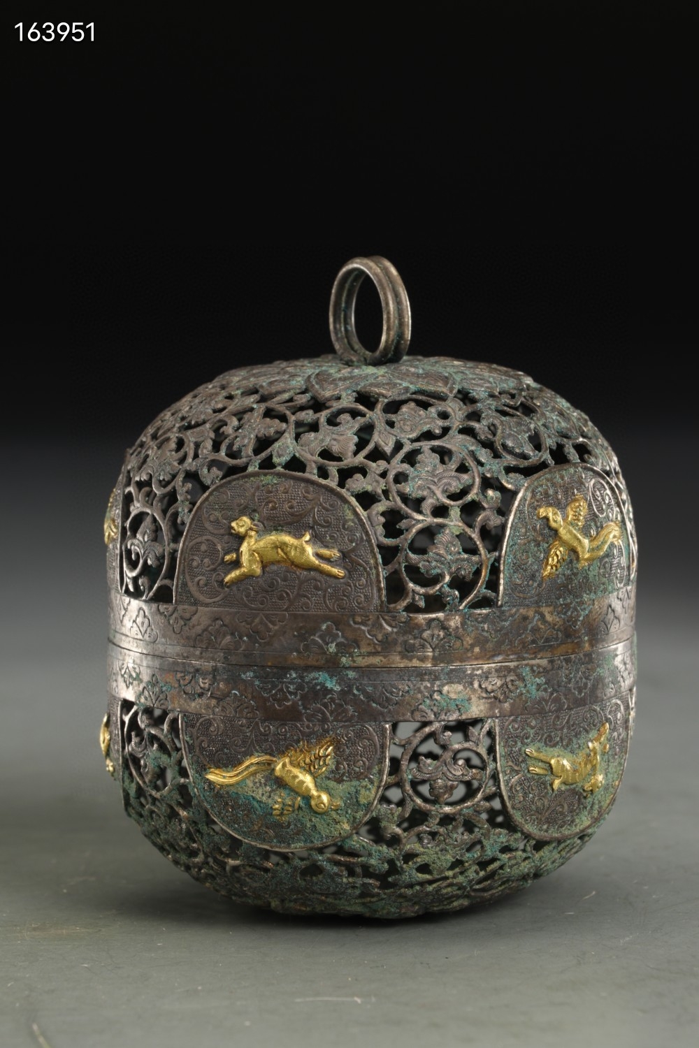 唐代,纯银鎏金凤纹香薰球 直径8x9.8cm重91g