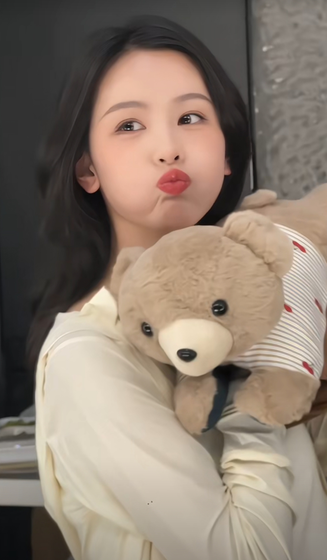 自拍陈都灵可爱照片陈都灵表情包陈都灵照片可爱陈都灵嘟嘴嘟嘟嘴图片