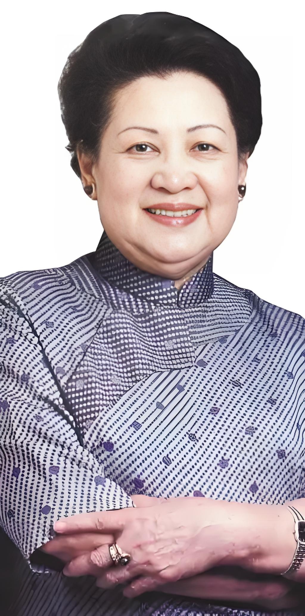 还记得童年里的悠悠蝉鸣,斑驳树影吗?