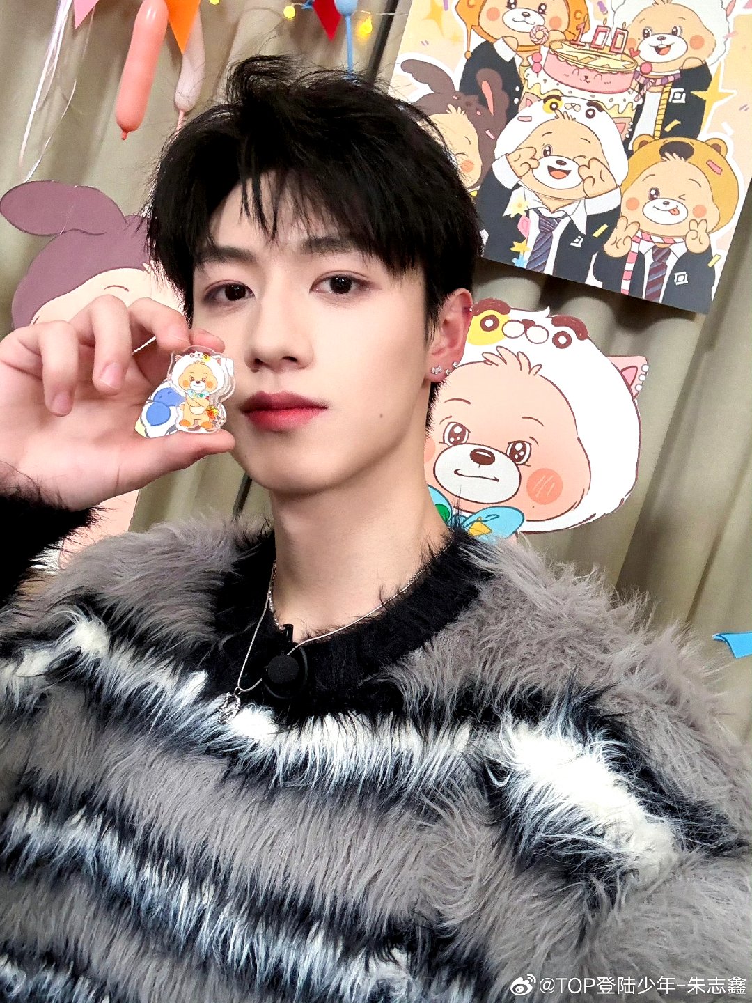 今日份自拍#top登陆少年朱志鑫