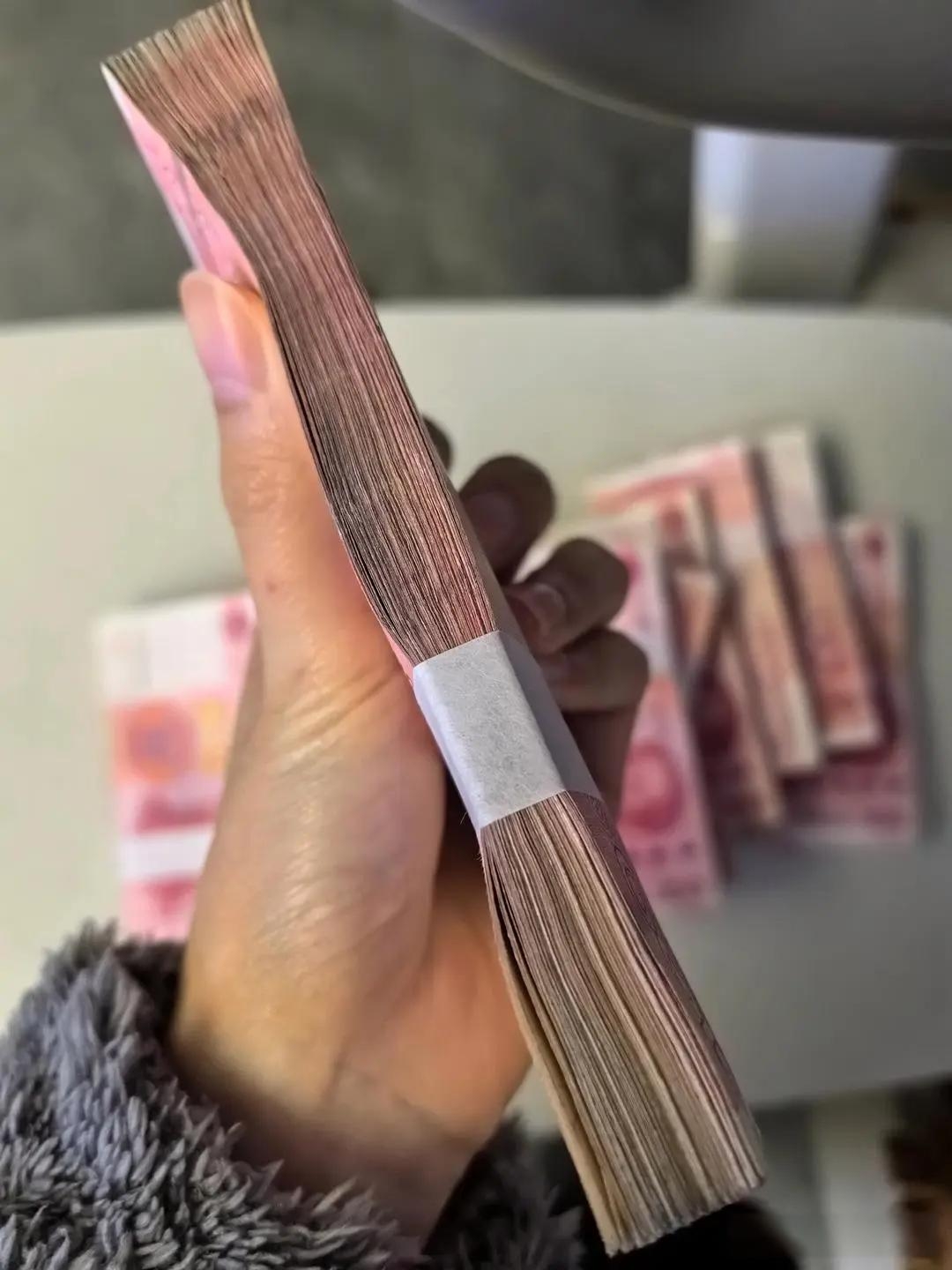 一万元人民币,在各个国家能活多久? 1