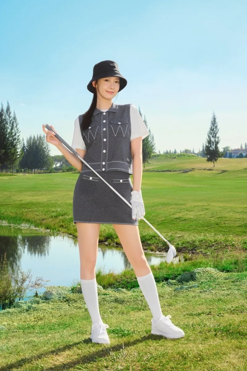 阳光正好,帽子女孩挥杆高尔夫♀