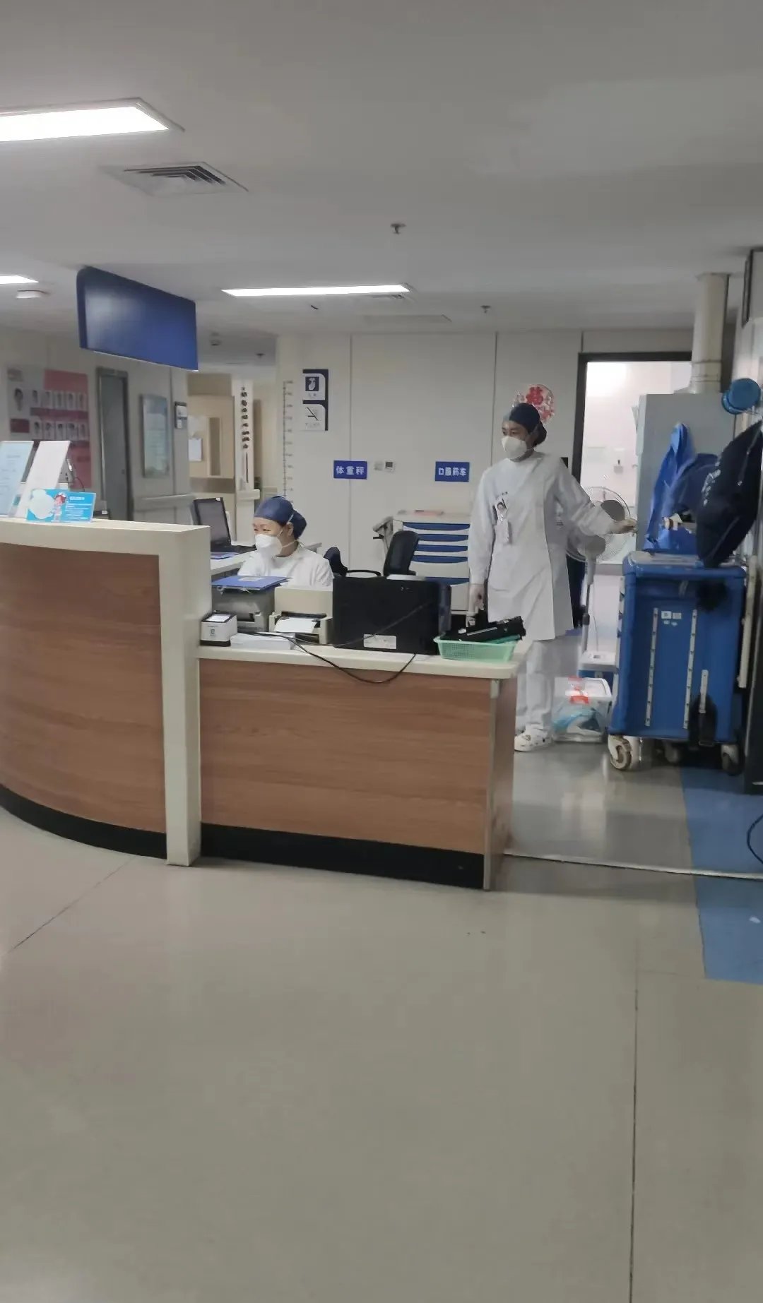 中国医学科学院肿瘤医院代挂专家号服务上下楼检查全程陪同，行动更安心的简单介绍