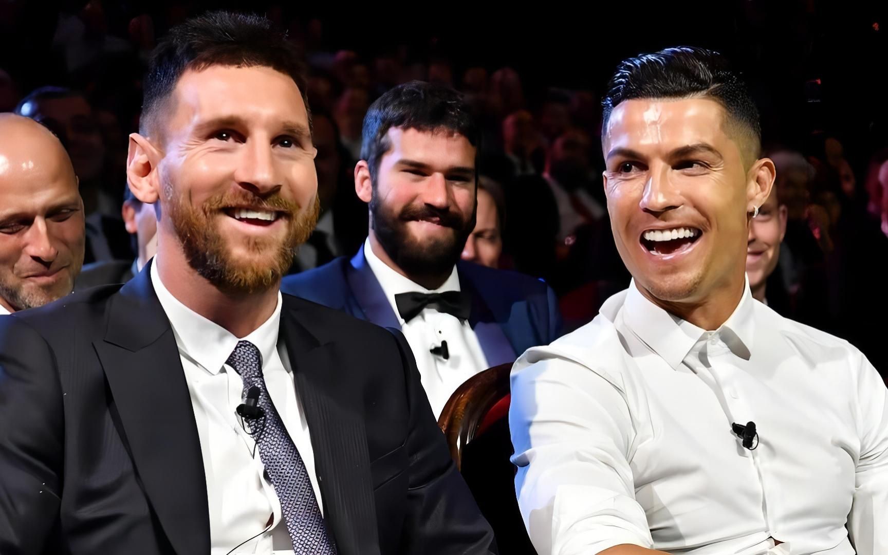 Messi, Ronaldo, camel live