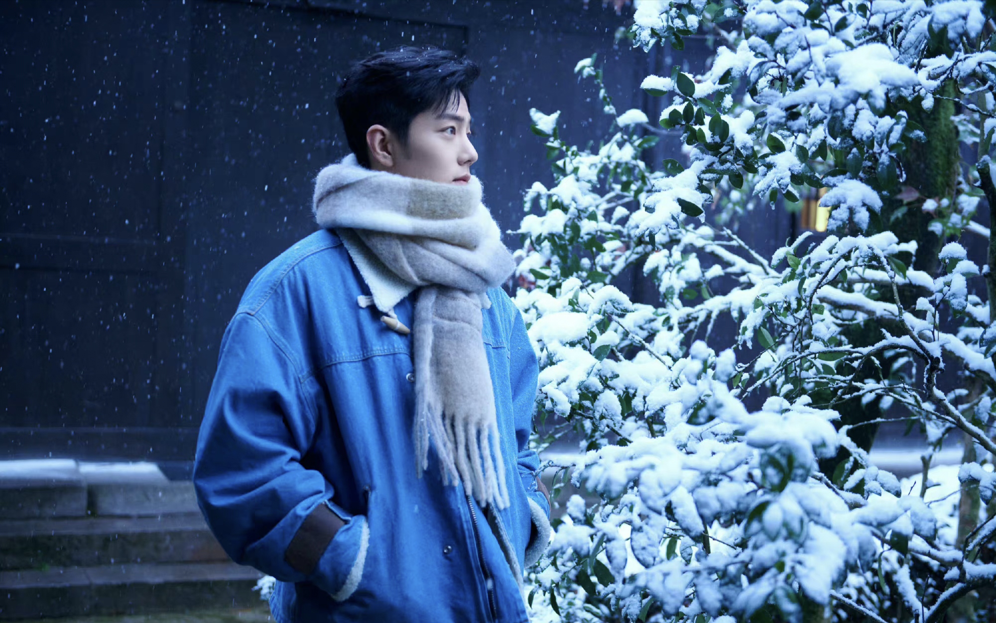 蓝色系的肖战,笑容向个小太阳一样耀眼#肖战