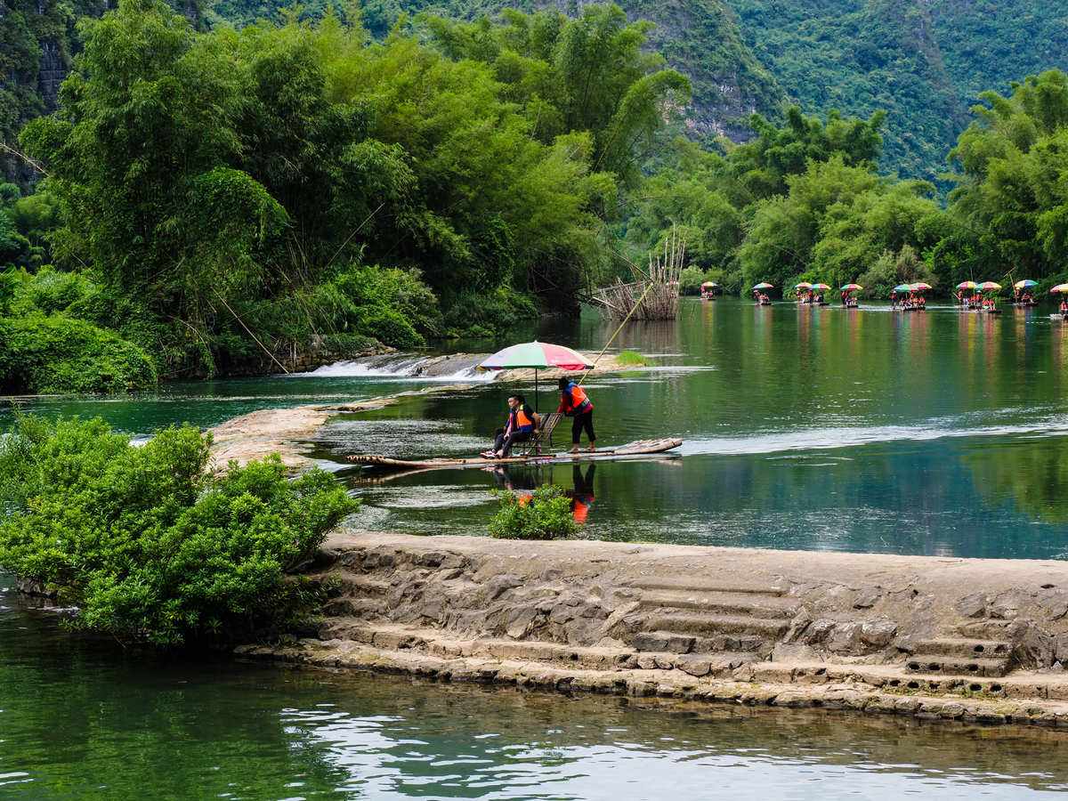 广西阳朔遇龙河风景图片