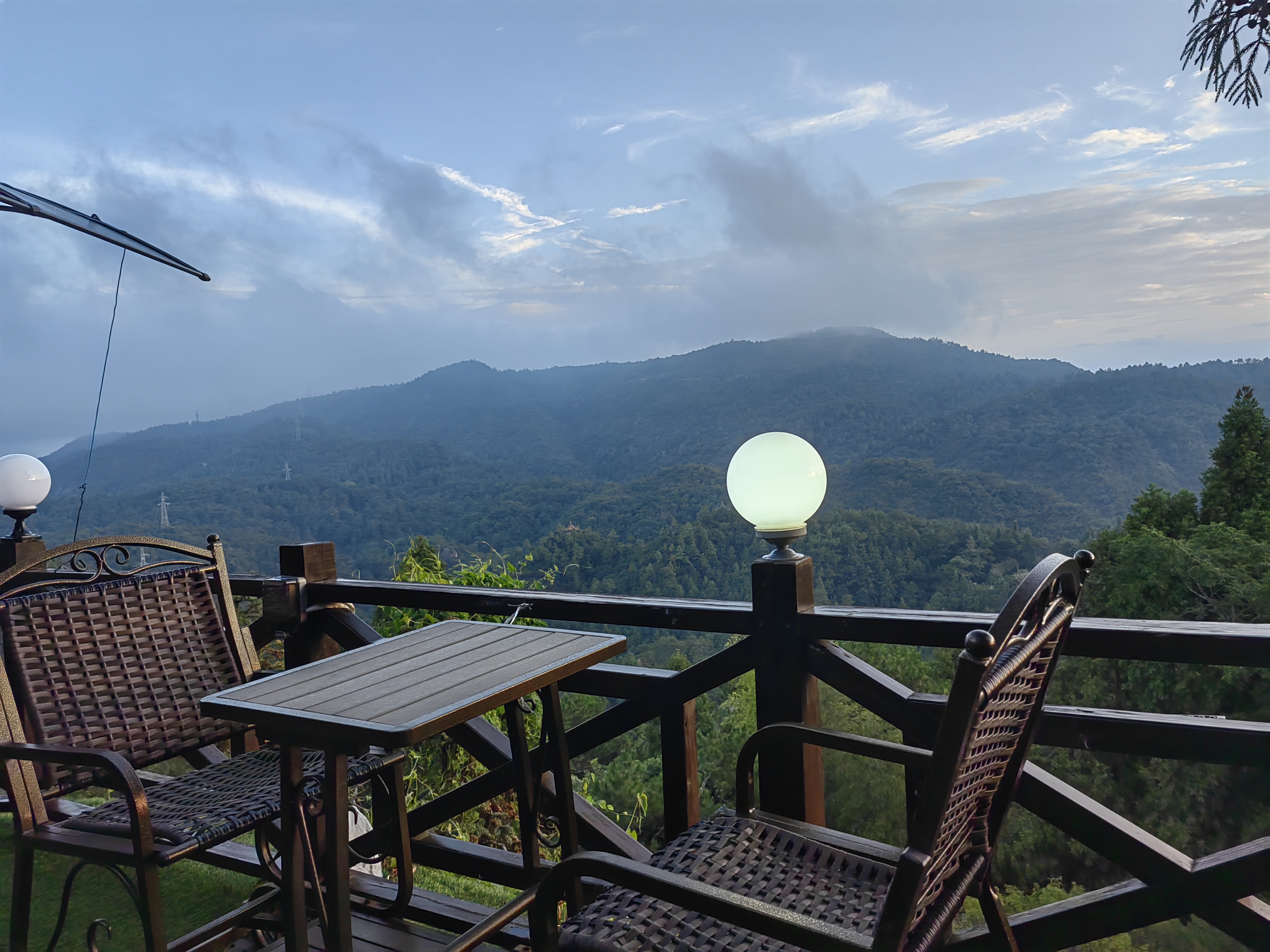 鼓岭住宿看日出体验  在那个宁静的夜晚,我选择了在鼓岭的民宿中度过