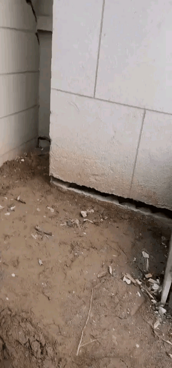 新乡身边事# 新乡市延津县城建业春天里这房子你敢住吗?
