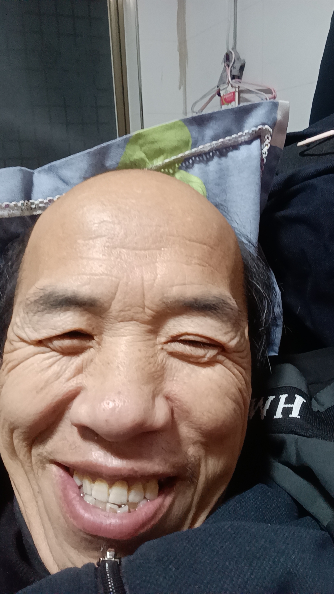 群妖乱舞害苍生,气数已尽中必亡.哭生喊声是不行,天到必杀妖孽气