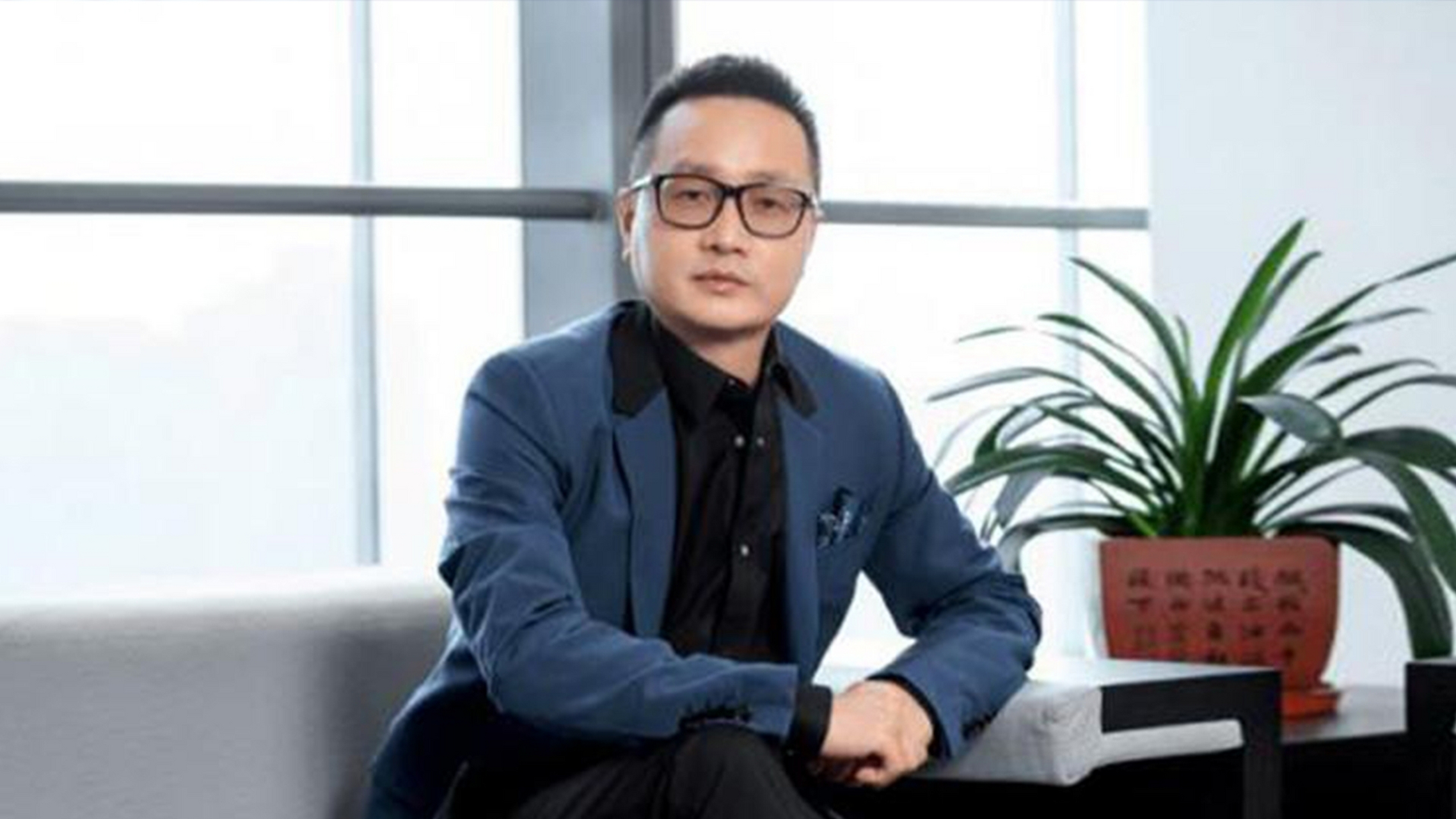 李丐腾,1972年生于浙江温州,大专学历,飞科集团有限公司董事长.