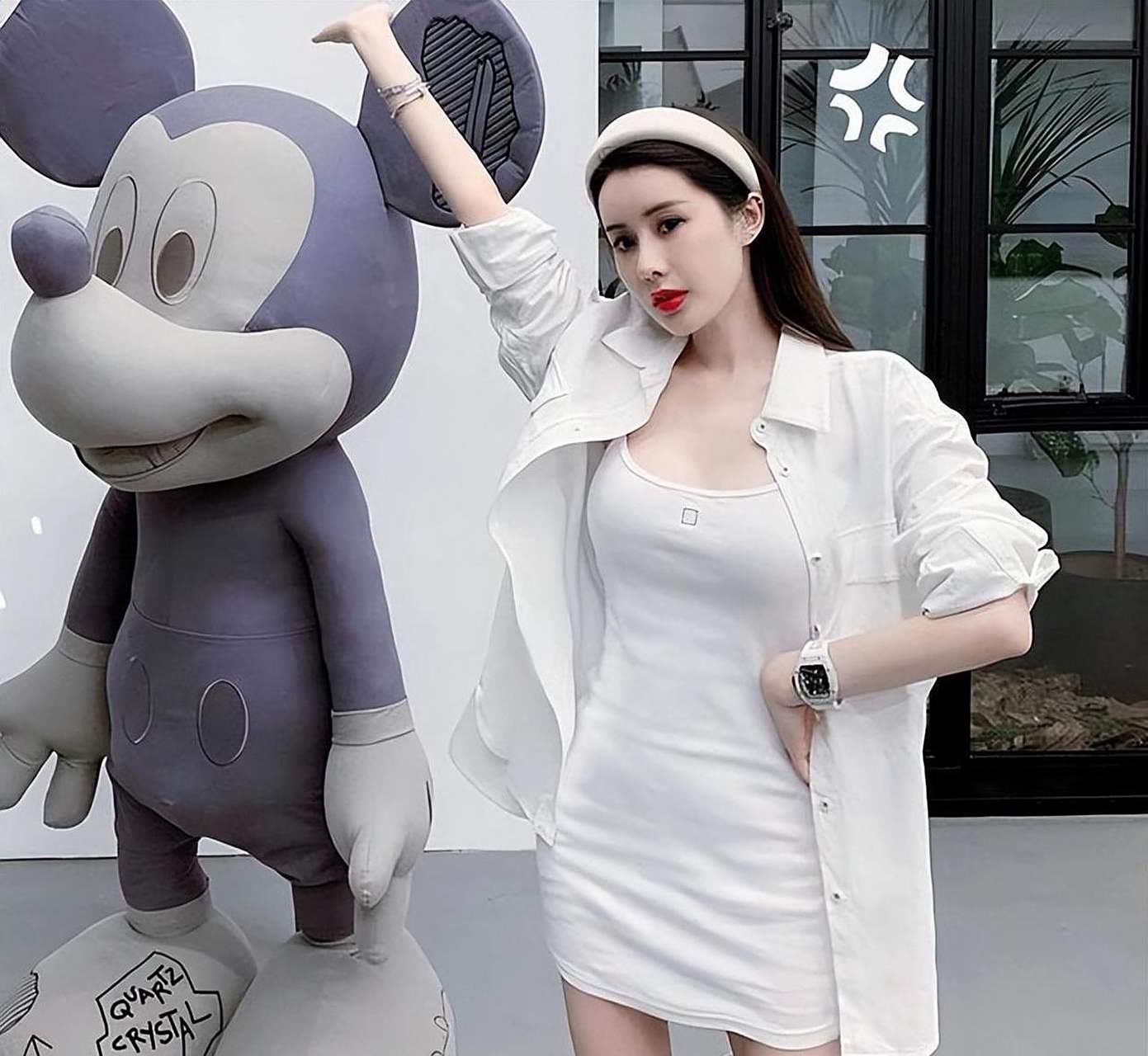 广西南宁市最新女富豪揭晓: 韦雪(韦婕妤),1988年生于南宁宾阳,网络