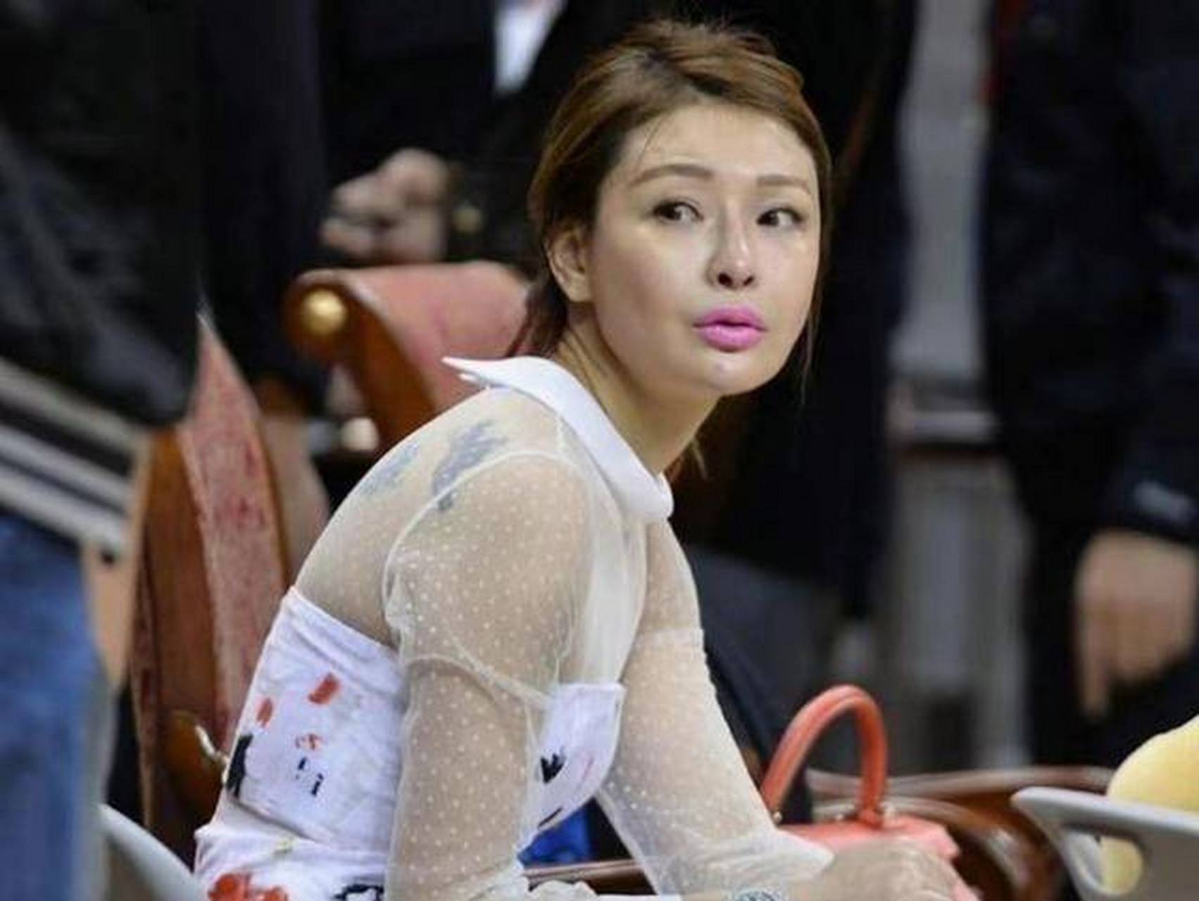 广东省清远市最新女富豪揭晓: 吴迪,1976年生于清远,广东宏远蓝球