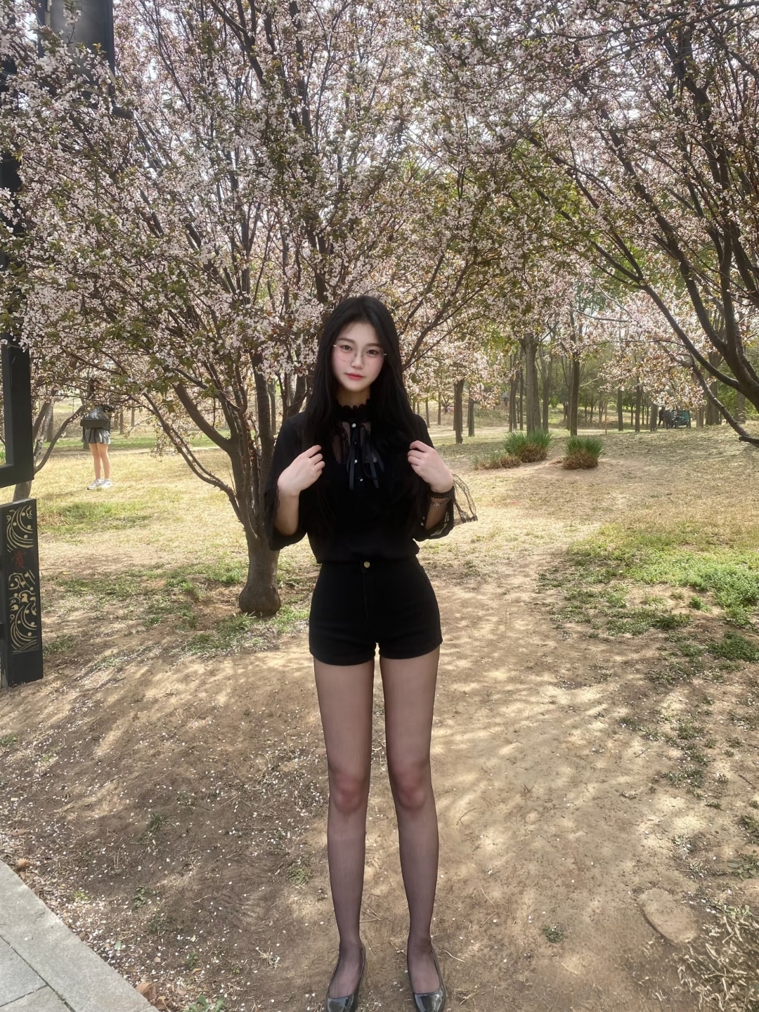 小姐姐的腿好直好美,越看越喜欢啊