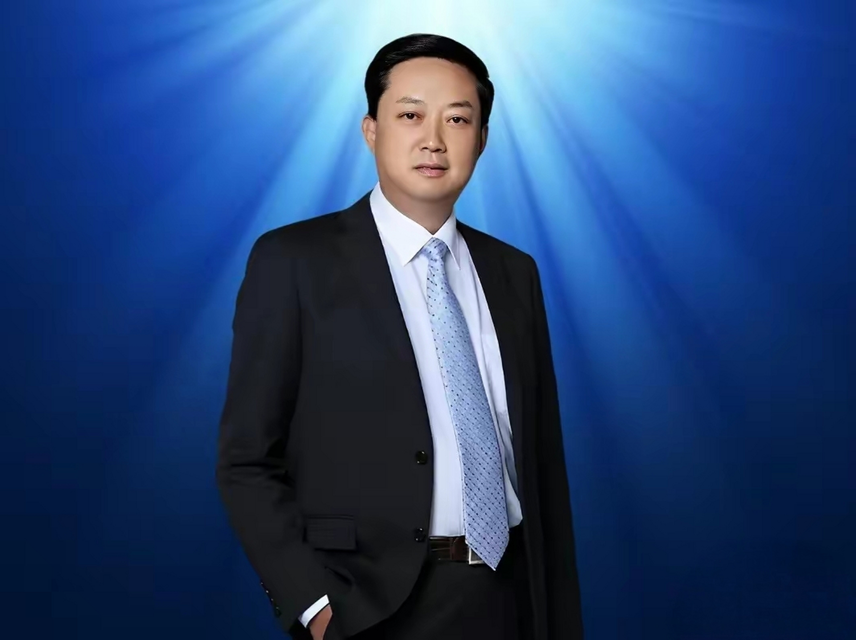 云南省红河州最新富豪揭晓: 阮鸿献,1966年生于红河州弥勒市,工商管理